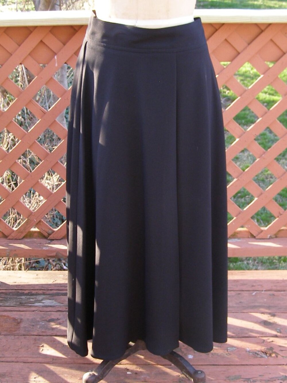 NEW size XL Veronica Beard Black Long Skirt Flowy